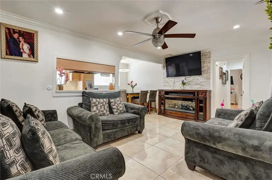 20954 20954 Parthenia #14, Canoga Park, CA 91304 - Image #2