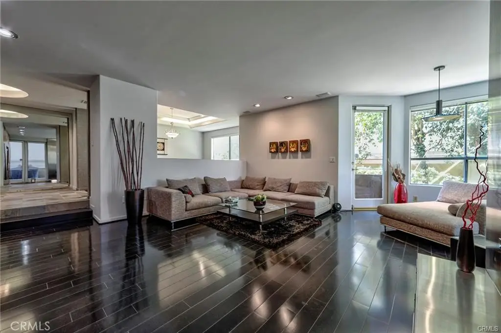 12841 Bloomfield #103, Studio City, CA 91604 - Image #1