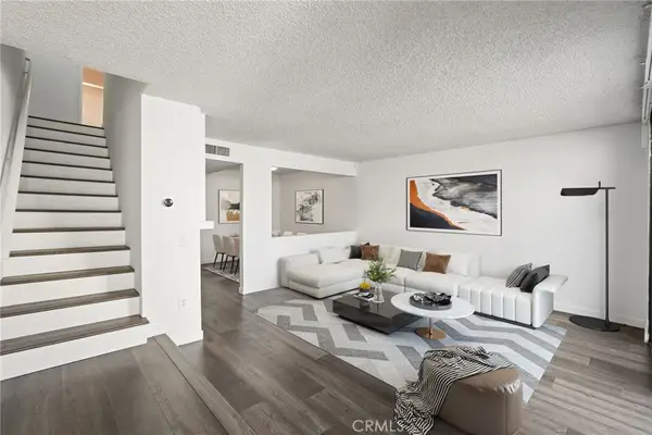 22038 Vanowen St. #215, Woodland Hills, CA 91303