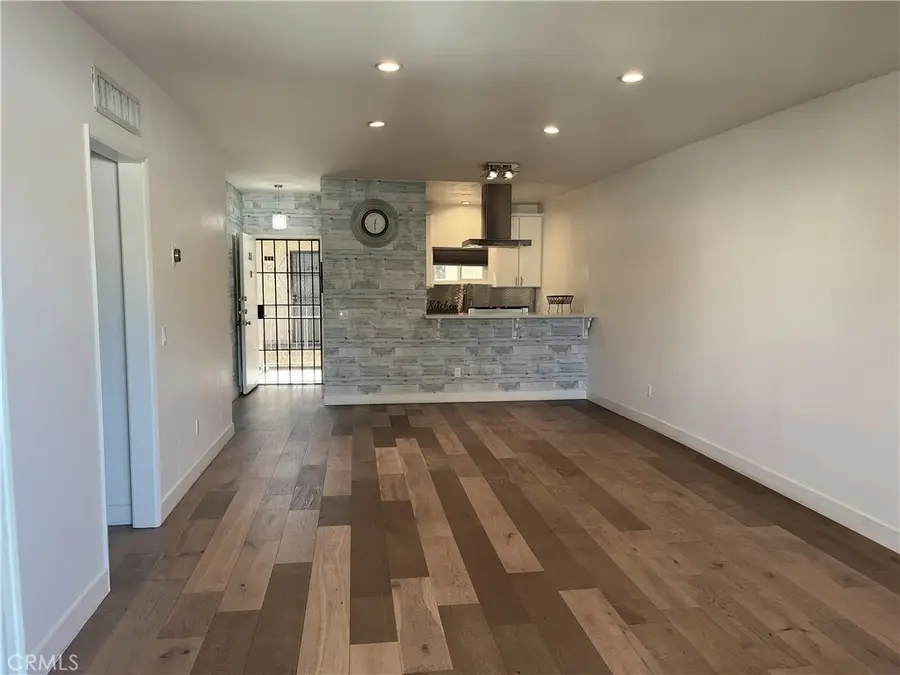 6255 Woodman #203, Valley Glen, CA 91401 - Image #3