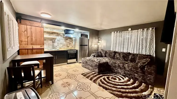 7904 Laurel Canyon #12, North Hollywood, CA 91605