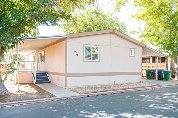 3524 E Avenue R #202, Palmdale, CA 93550