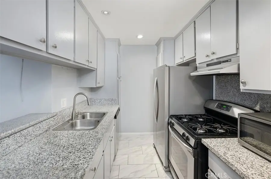 5700 Etiwanda Avenue #154, Tarzana, CA 91356 - #2