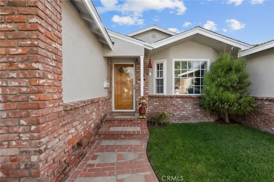 1903 N Screenland, Burbank, CA 91505 - #2