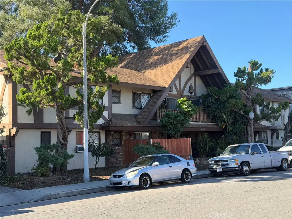 18350 Napa, Northridge, CA 91325 - #1