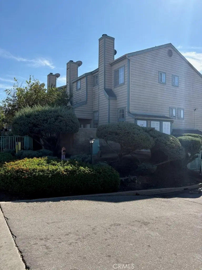 13550 Foothill Boulevard #27, Sylmar, CA 91342 - Image #2