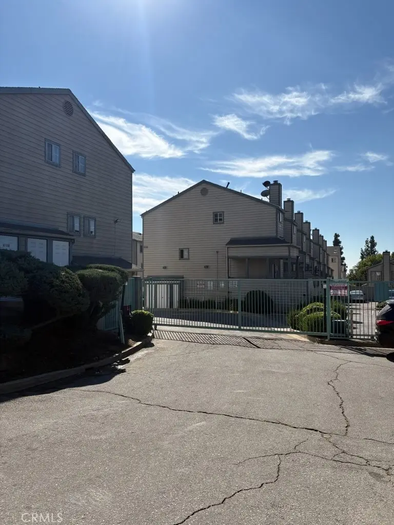 13550 Foothill Boulevard #27, Sylmar, CA 91342 - Image #3