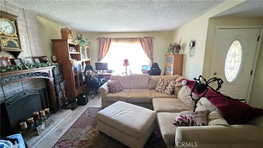 19460 Delight, Canyon Country, CA 91351 - Image #3