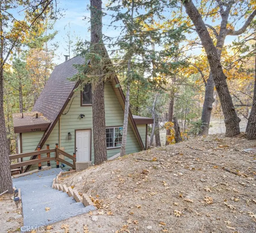 32703 Tulip, Running Springs, CA 92382 - Image #2