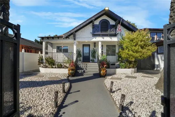 919 919 1/2 W 49th, Los Angeles, CA 90037