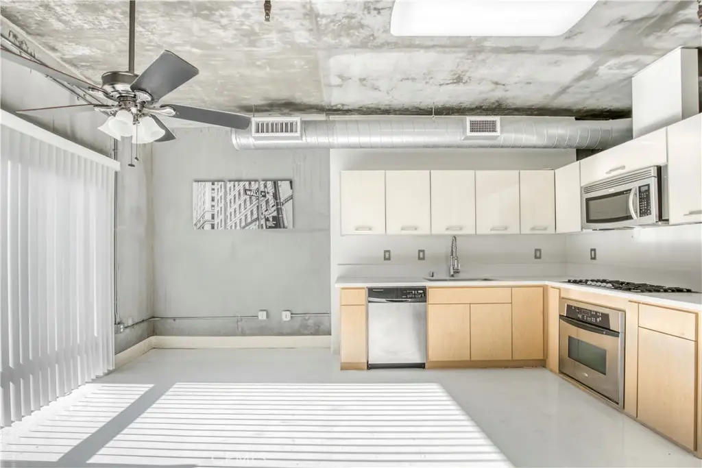 645 W 9th #601, Los Angeles, CA 90015 - Image #1