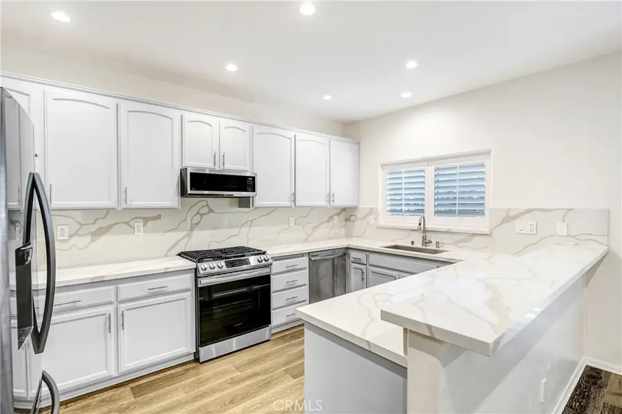 10025 Topanga Canyon #109, Chatsworth, CA 91311 - Image #3