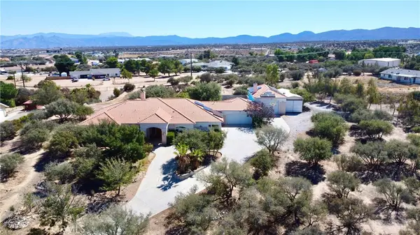 10234 10234 Clover Drive, Oak Hills, CA 92344