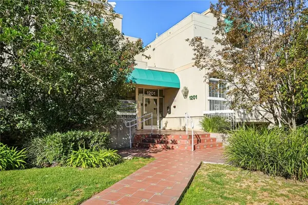 1201 Ave Viola #104, Glendale, CA 91202