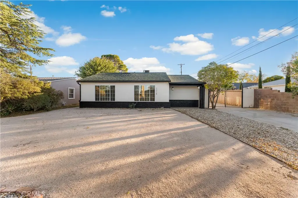 1214 E Avenue R2, Palmdale, CA 93550 - Image #1