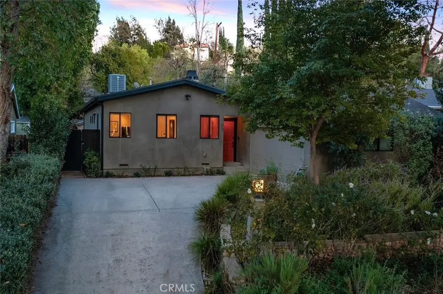 4642 Santa Lucia Drive, Woodland Hills, CA 91364 - Image #2