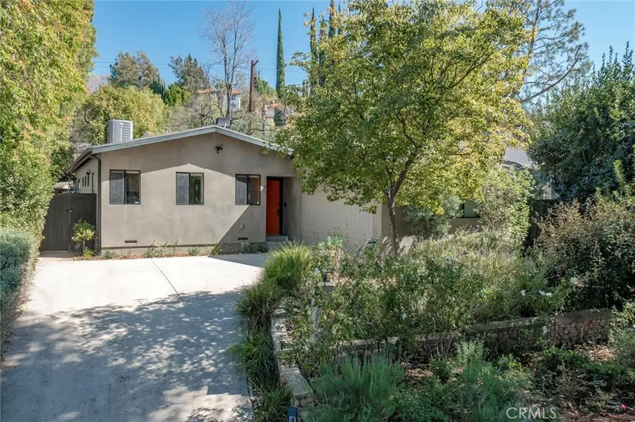 4642 Santa Lucia Drive, Woodland Hills, CA 91364 - Image #3