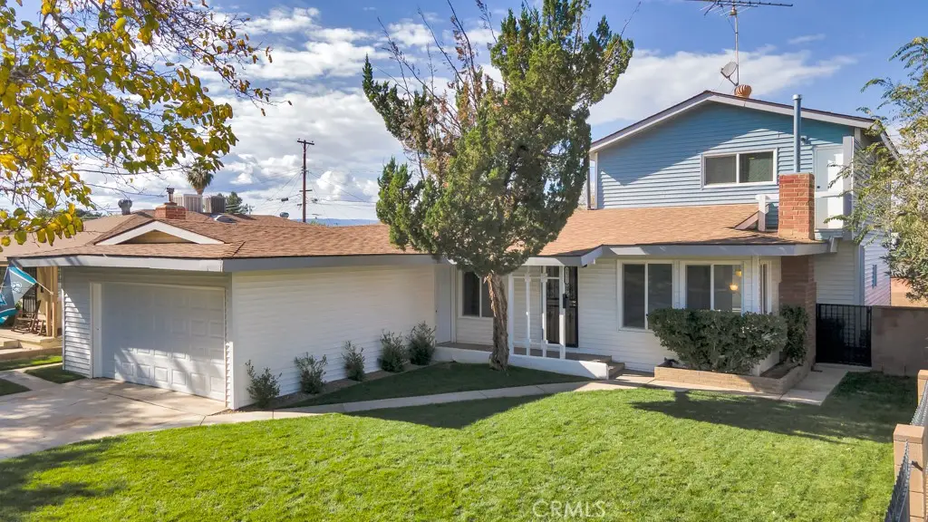 44321 4th Street E, Lancaster, CA 93535 - Image #1