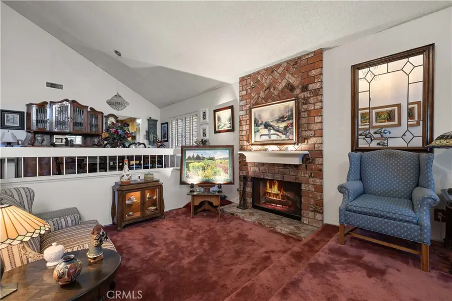 24103 Clearbank, Newhall, CA 91321 - Image #3