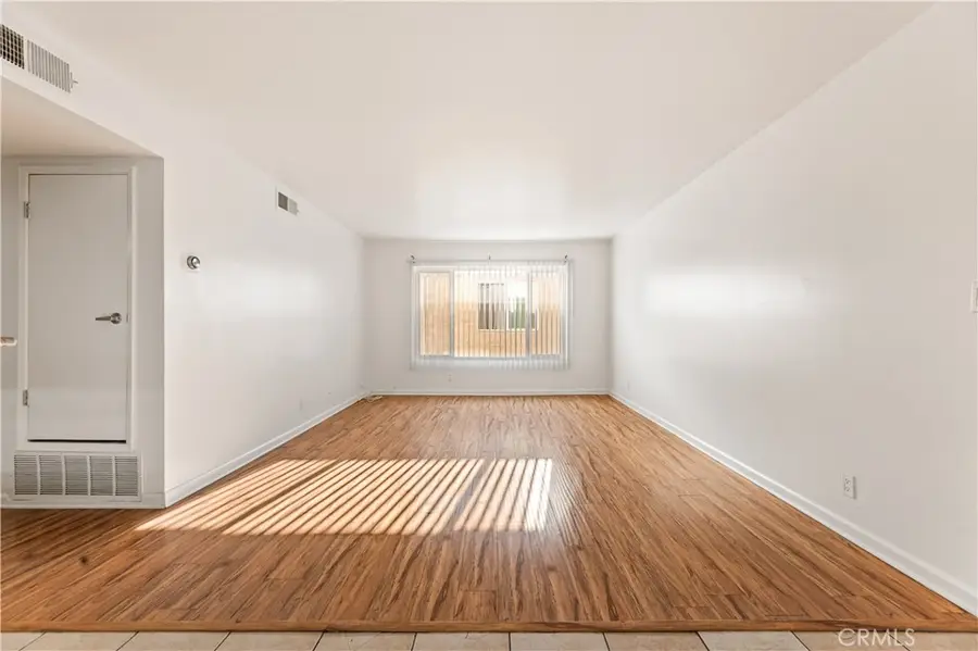 20327 Saticoy Street #102, Winnetka, CA 91306 - Image #2