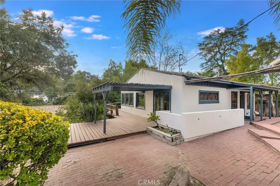 4351 Saltillo, Woodland Hills, CA 91364 - Image #2