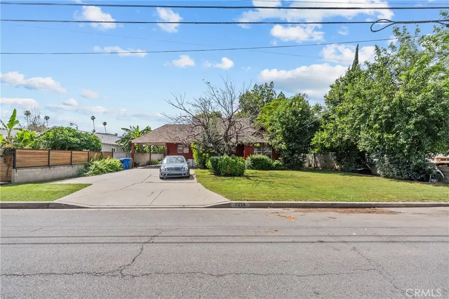7229 De Celis, Van Nuys, CA 91406 - #2