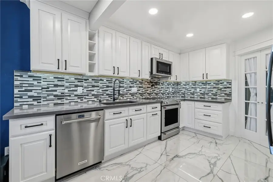 25136 Marci Way, Valencia, CA 91355 - Image #3