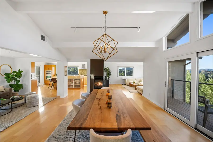 23722 Summit, Calabasas, CA 91302 - Image #3