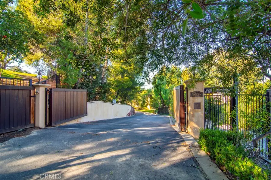 18933 La Montana Place, Tarzana, CA 91356 - #2