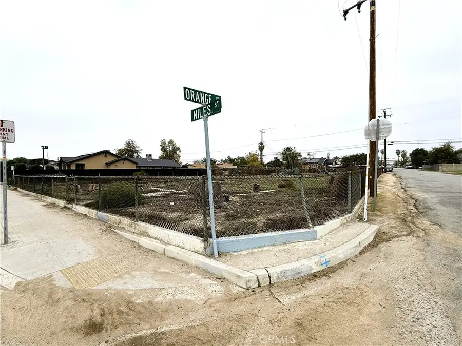 1836 Niles, Bakersfield, CA 93305 - Image #2