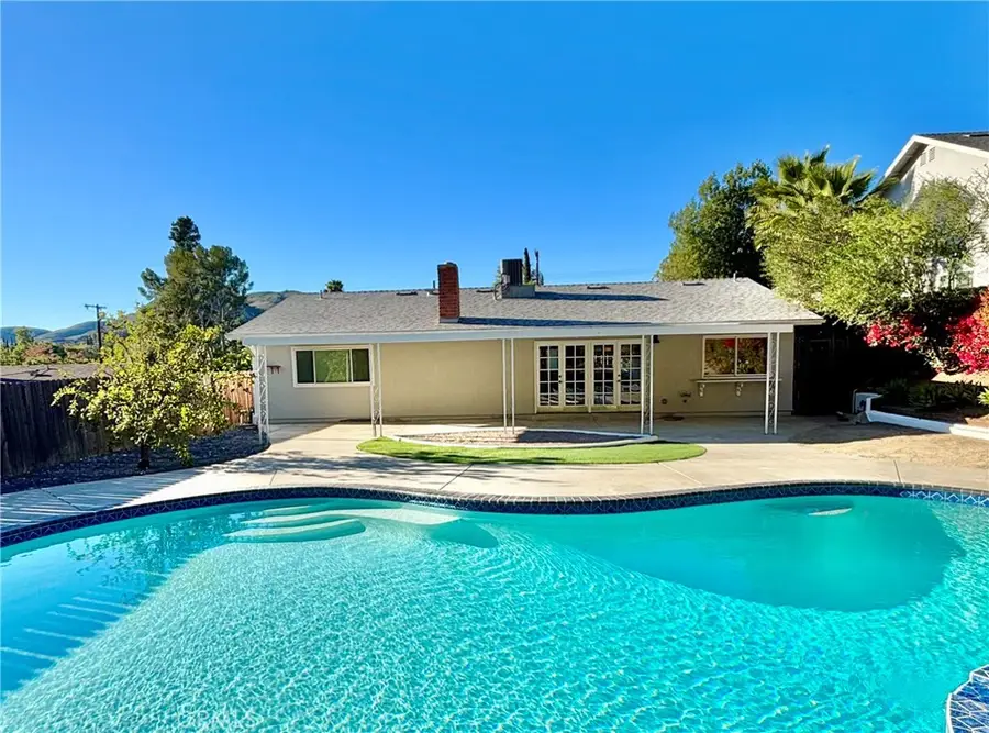 7063 Middlesbury Ridge Circle, West Hills, CA 91307 - Image #3