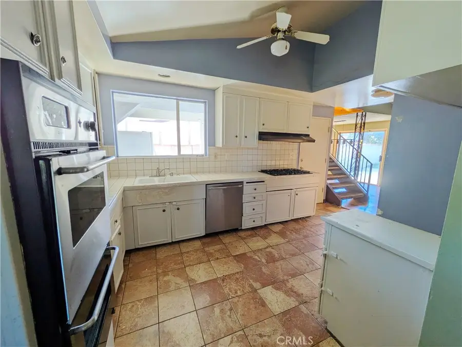 8401 Cozycroft, Winnetka, CA 91306 - Image #2