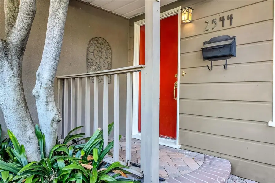 2544 Evelyn Street, Montrose, CA 91020 - Image #2