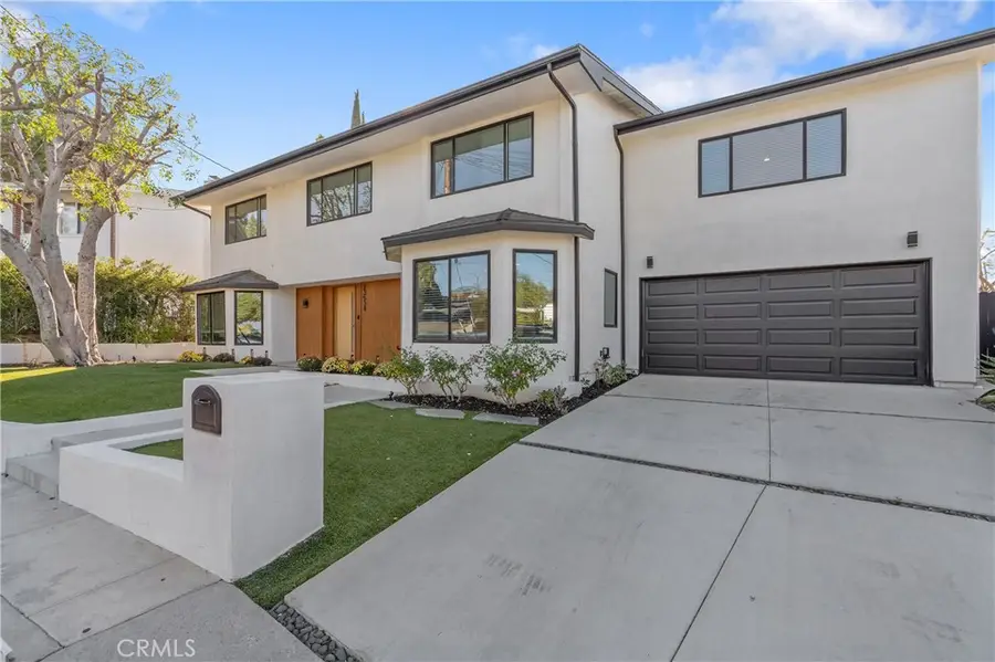 23534 Aetna St, Woodland Hills, CA 91367 - Image #2