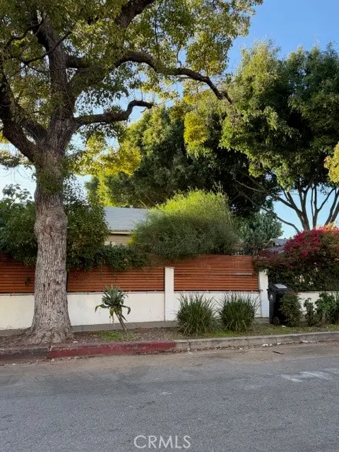 1537 N Serrano Avenue N, Los Angeles, CA 90027