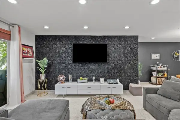 6752 Hillpark #202, Los Angeles, CA 90068