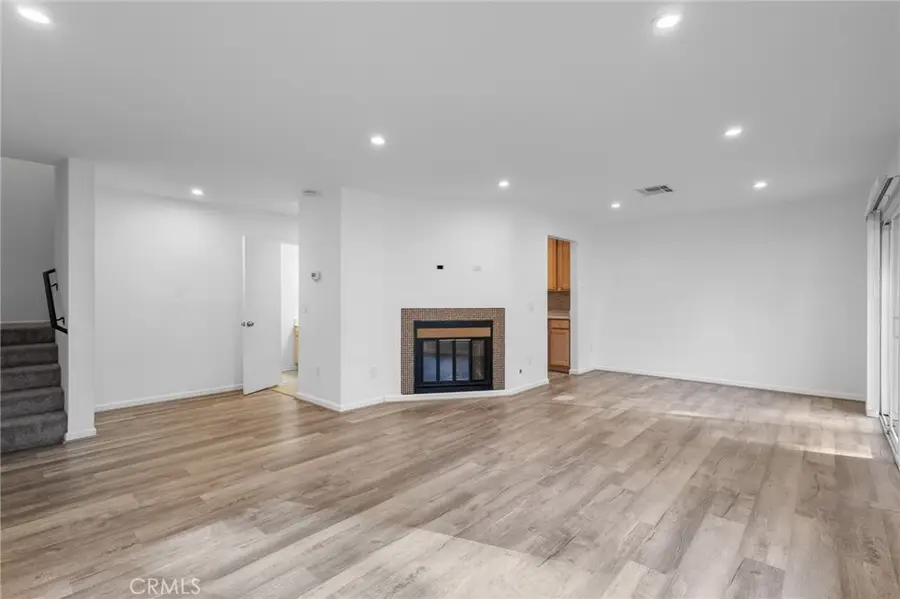 31315 The Old Road #D, Castaic, CA 91384 - #3