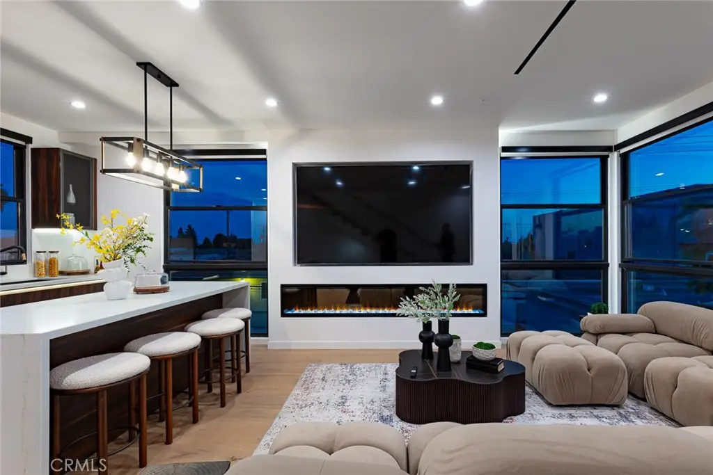 3975 Frances Avenue, Los Angeles, CA 90066 - #1