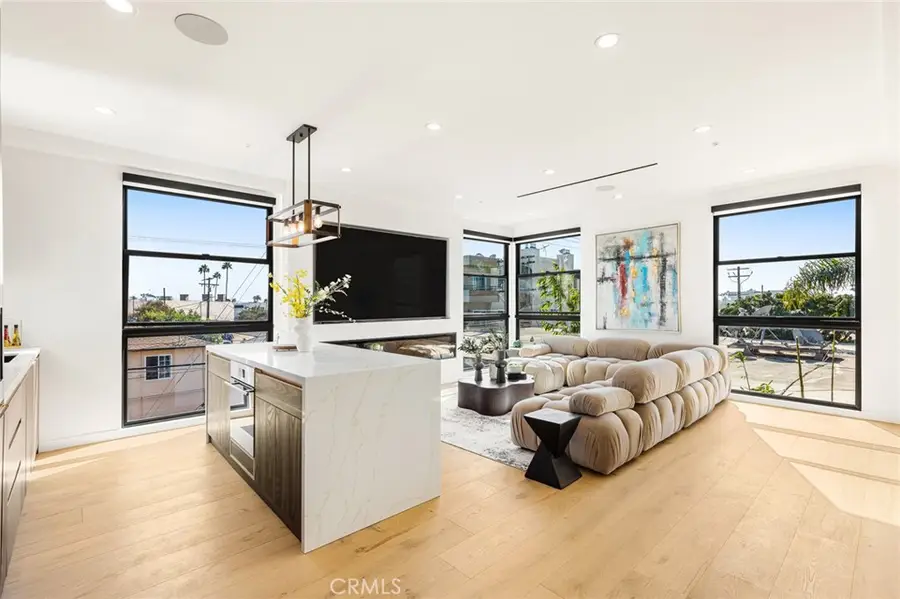 3975 Frances Avenue, Los Angeles, CA 90066 - #3