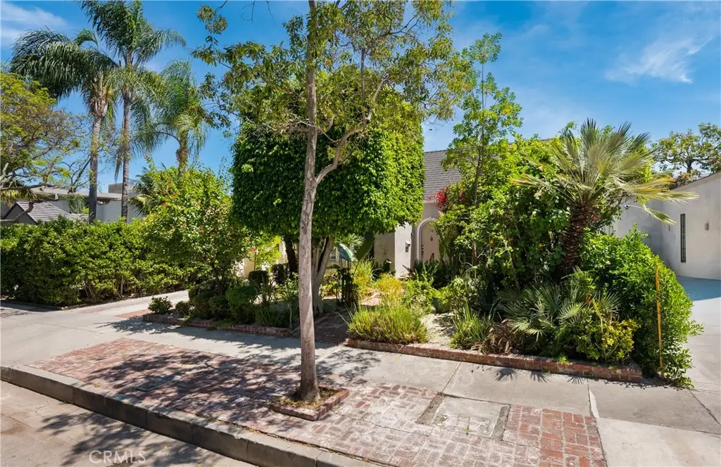 8748 Ashcroft Avenue, West Hollywood, CA 90048 - Image #1