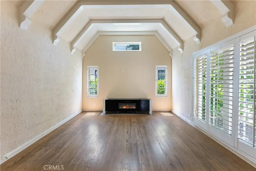 8748 Ashcroft Avenue, West Hollywood, CA 90048 - Image #3