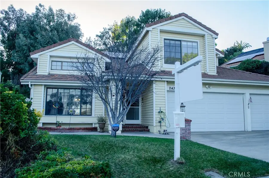 24371 Crestview, Newhall, CA 91321 - Image #3