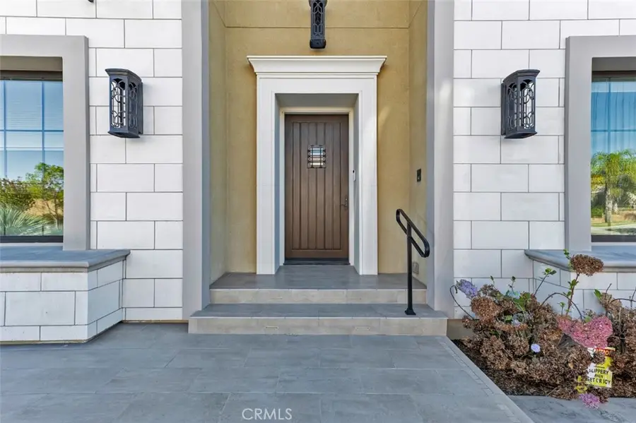 19858 Longhorn Drive, Chatsworth, CA 91311 - #2