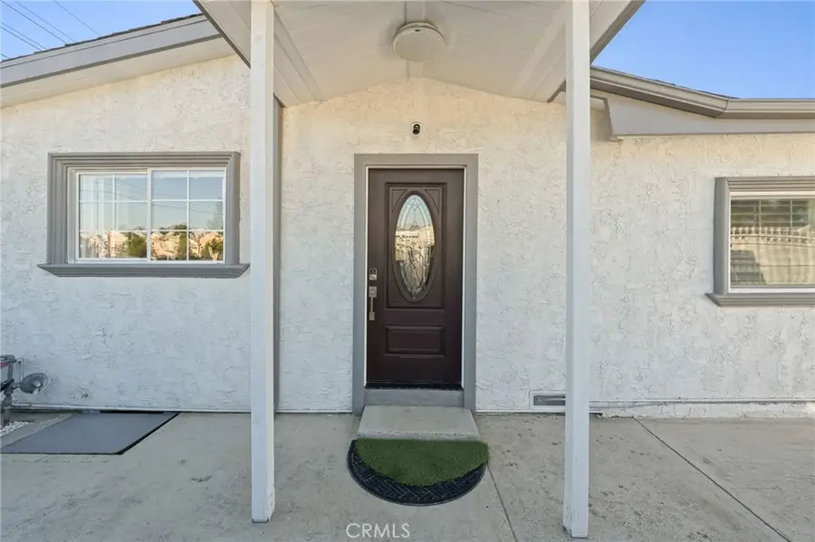 13533 Terra Bella, Pacoima, CA 91331 - Image #2