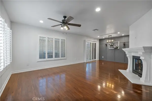 31311 The Old Road #B, Castaic, CA 91384