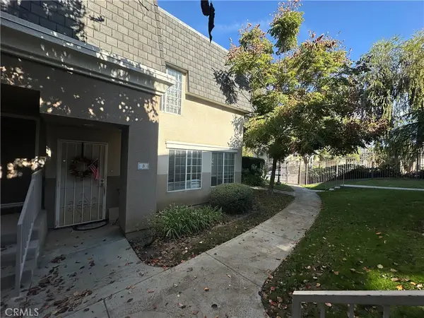6561 Vanalden Ave #5, Reseda, CA 91335