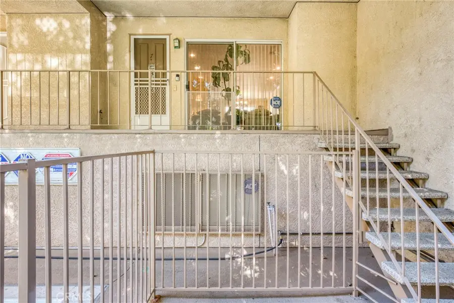 10215 Variel Avenue #7, Chatsworth, CA 91311 - #3