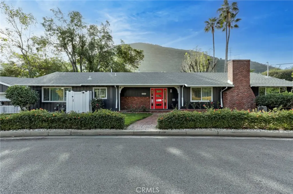 3212 W Valley Heart Drive, Burbank, CA 91505 - Image #1