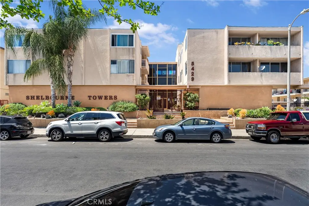 5429 Newcastle Avenue #309, Encino, CA 91316 - Image #1