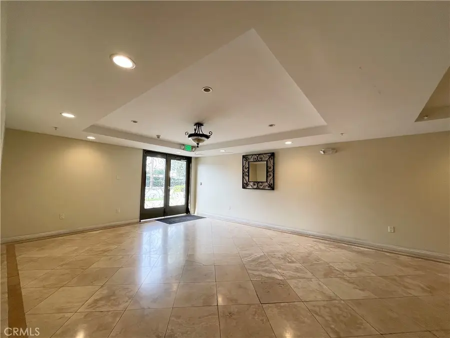 6800 Corbin, Reseda, CA 91335 - Image #3